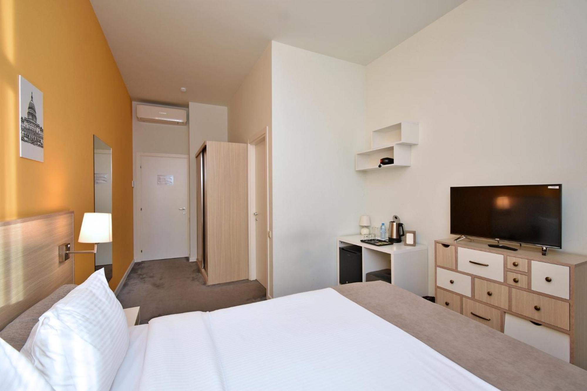 In City Hotel Erywań Zewnętrze zdjęcie